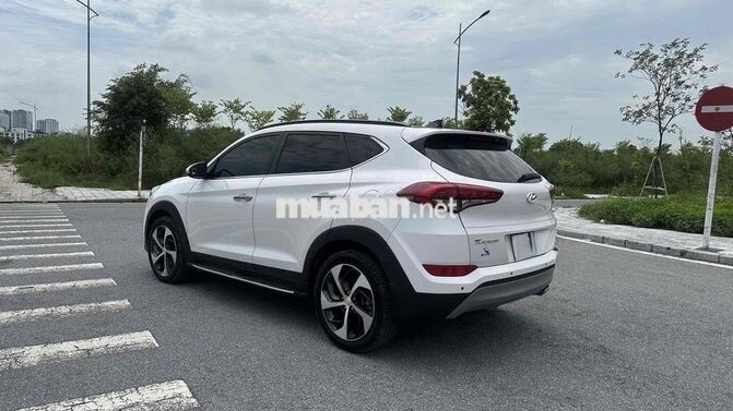 Hyundai Tucson 2018 1.6 Turbo Trắng 5 vạn