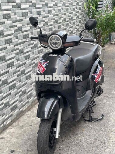 Cần bán xe Vespa 50cc 2023  . 9 chủ