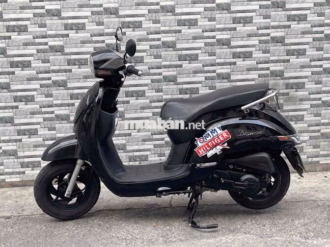 Cần bán xe Vespa 50cc 2023  . 9 chủ