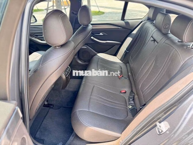 Lux A Base 2019 đẹp xuất sắc dàn lốp mới thay