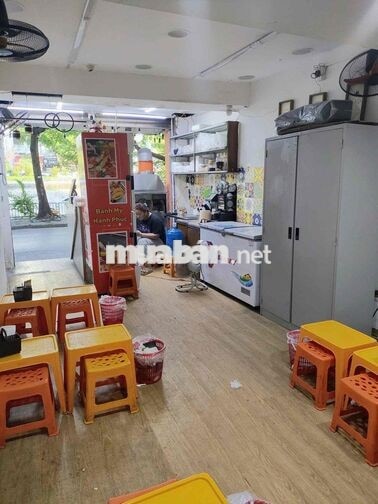 cho thuê MBKD mặt phố Nguyễn Khang nguyên căn 3 tầng kinh doanh