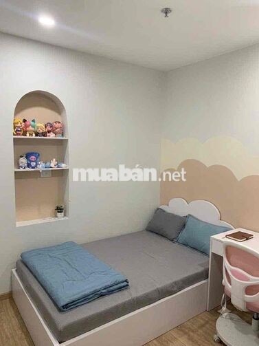 Cần bán 2 ngủ 55m2 Imperi Full đồ xịn tầng trung , Vinhomes Smart city