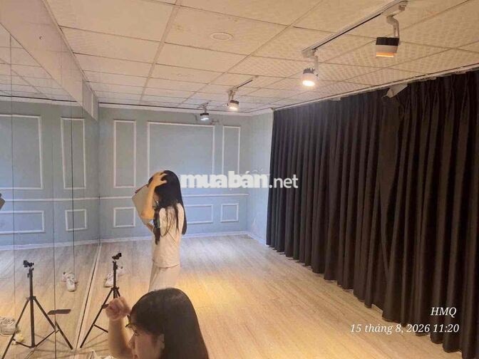 cho thuê MBKD mặt phố Nguyễn Khang nguyên căn 3 tầng kinh doanh