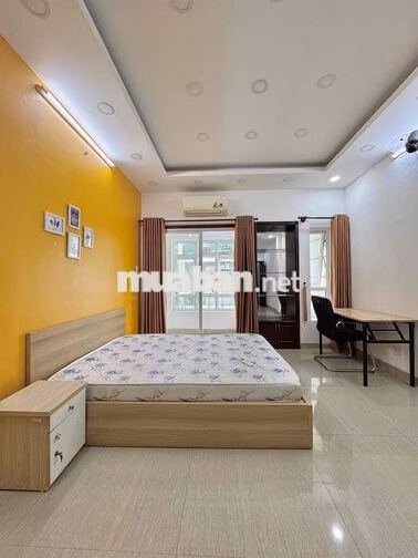 Cho thuê căn hộ balcony view Landmark đi bộ ra Metro Văn Thánh