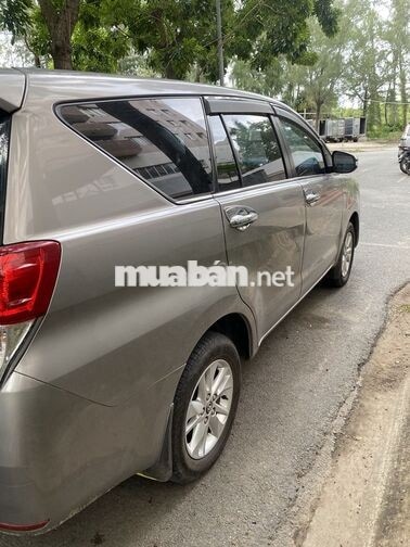 Toyota Innova 2016 Số sàn 8 chỗ Nâu