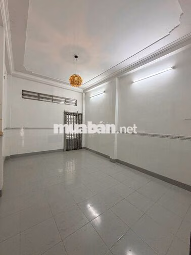Nhà 3 lầu 4PN đường Lê Chân chỉ 11 triệu