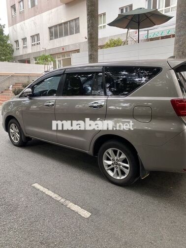 Toyota Innova 2016 Số sàn 8 chỗ Nâu