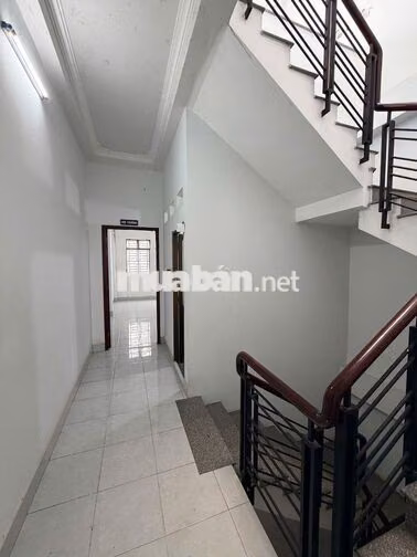 Nhà 3 lầu 4PN đường Lê Chân chỉ 11 triệu
