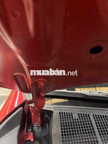 Toyota Hilux 2025 2.4AT 4X2 Đỏ 17.000 km