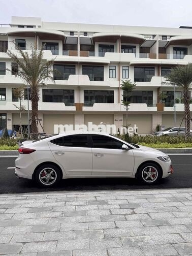 Hyundai Elantra 2018 1.6 AT Trắng 38000 km