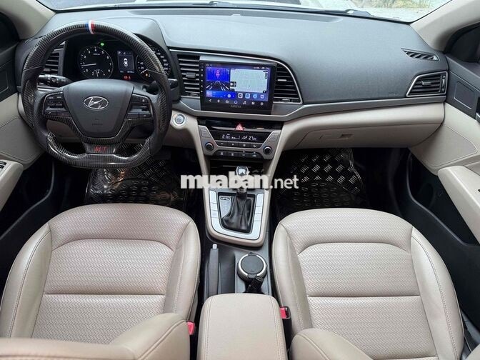 Hyundai Elantra 2018 1.6 AT Trắng 38000 km