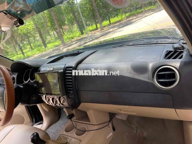 Ford Everest 2.5L 4x2 MT 2008 Bạc