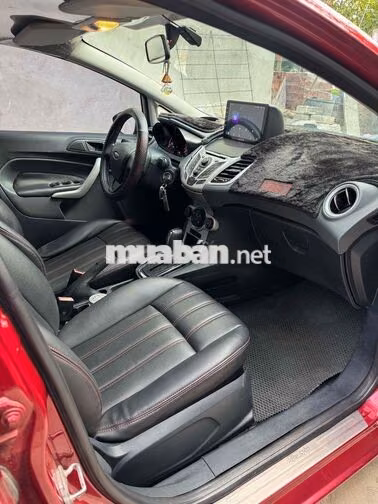 Ford Fiesta 2013 Sedan Tự động Đỏ