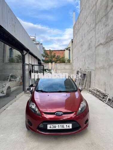 Ford Fiesta 2013 Sedan Tự động Đỏ