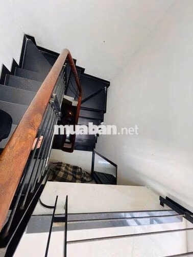 NHÀ 4 TẦNG 41M2 GẦN CHỢ BÀ CHIỂU, 4 PHÒNG NGỦ HẺM OTO VF3 CHỈ 5 TỶ