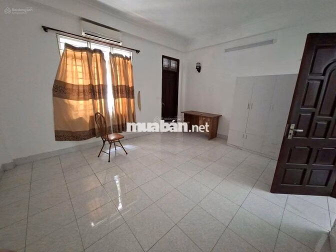 Cho thuê nhà Đào Tấn 40m² x 5 tầng , ngõ rộng, ô tô gửi gần - 15 triệu