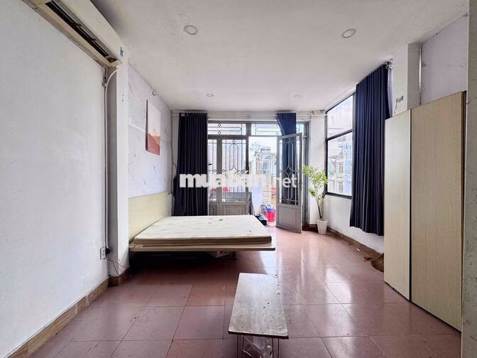 Cho Thuê Studio Balcon Cửa Sổ 25m2 Thoáng Mát_Ngay Cao Thắng 3/2 Q10