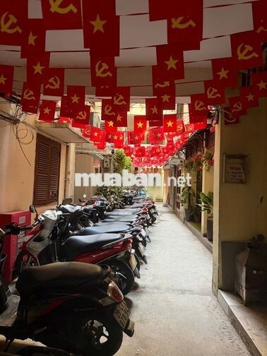 Bán nhà khu tập thể 50m2 ngay Hồ Gươm, không dính quy hoạch