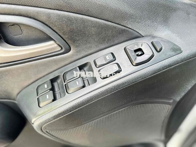 Hyundai Tucson Tự động Bạc