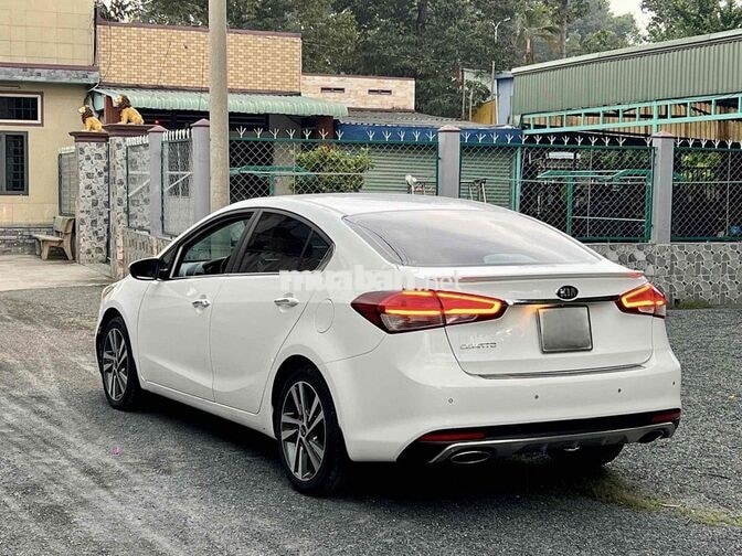 Kia Cerato 1.6AT 2018 Trắng Tự động 110.000 Km