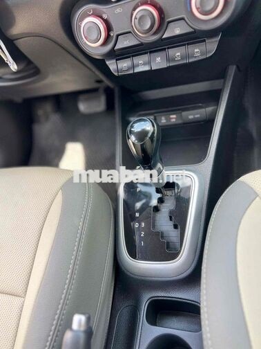 Kia Soluto 2021 1.4AT Deluxe Trắng