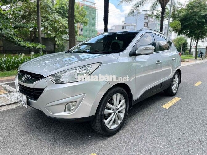 Hyundai Tucson Tự động Bạc