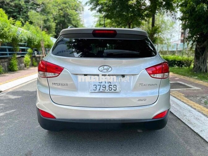 Hyundai Tucson Tự động Bạc