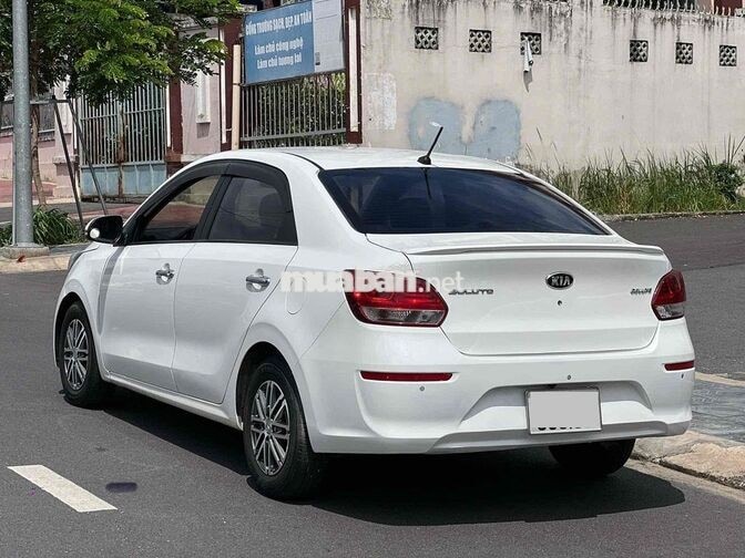 Kia Soluto 2021 1.4AT Deluxe Trắng