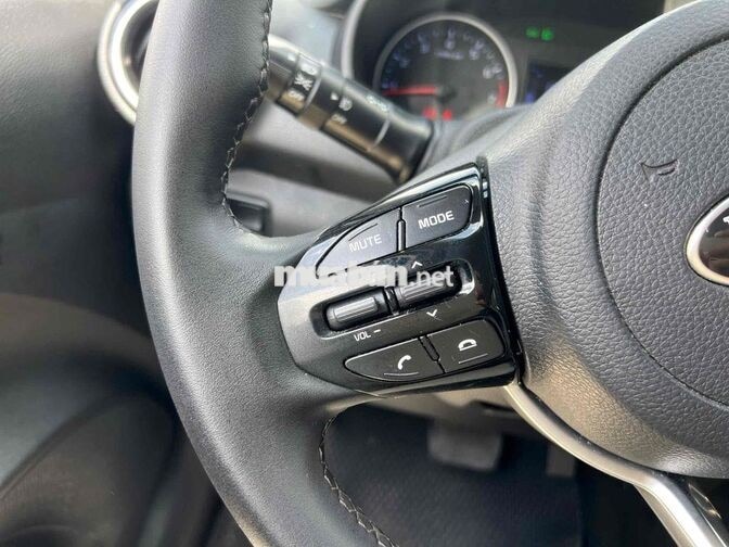 Kia Soluto 2021 1.4AT Deluxe Trắng