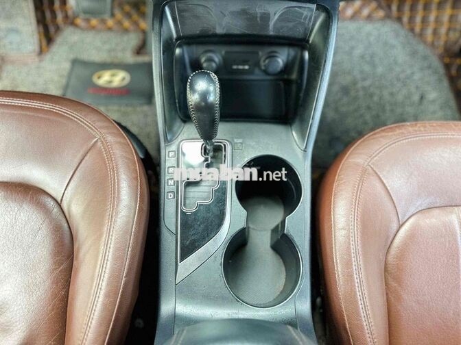 Hyundai Tucson Tự động Bạc