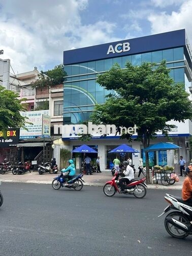 Gia đình bán gấp mặt tiền 4lau Phạm Hùng,Q8,5.5x17m,40tr/th,16ty