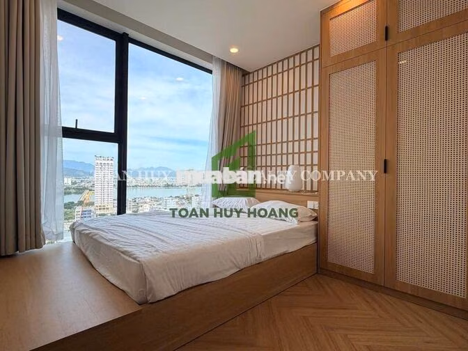 Cho thuê căn hộ 3PN cao cấp Panoma 1