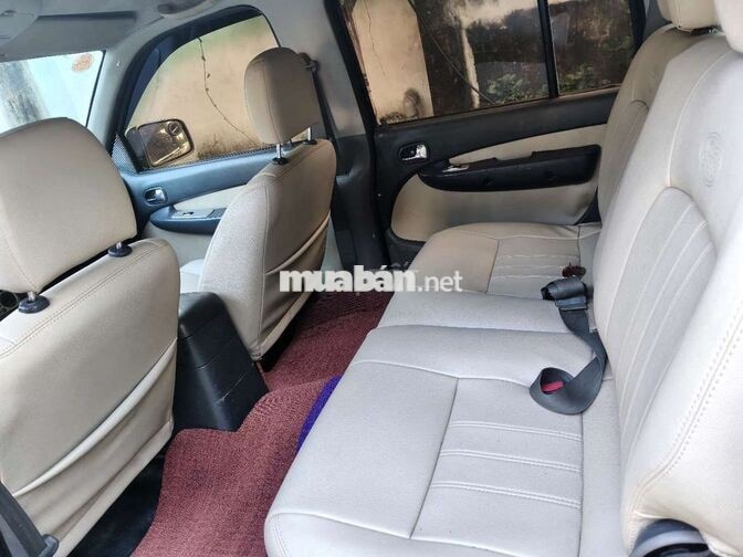 Ford Everest 7 chỗ Số sàn Dầu Đen