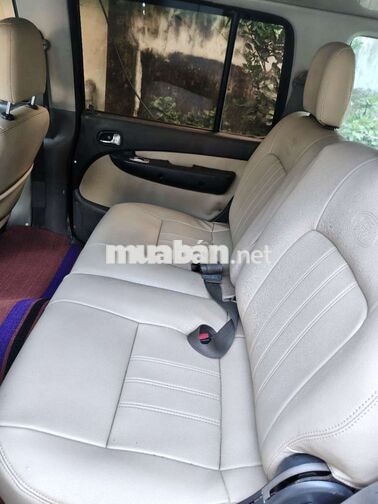 Ford Everest 7 chỗ Số sàn Dầu Đen