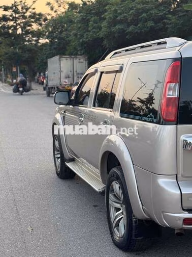 Ford Everest 2010 Tự động Dầu Vàng cát