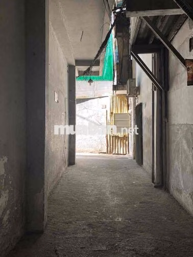Hoa hồng 1% nhờ A,CE chạy phụ  🏡 BÁN NHÀ HẺM CÁCH MẠNG THÁNG 8