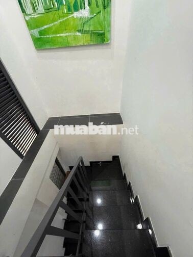 Nhà nguyên căn full nội thất sát mặt tiền Trương Định Q3 2PN+  và 3WC