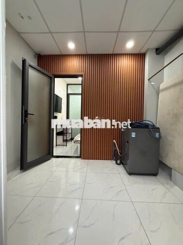 Nhà nguyên căn full nội thất sát mặt tiền Trương Định Q3 2PN+  và 3WC