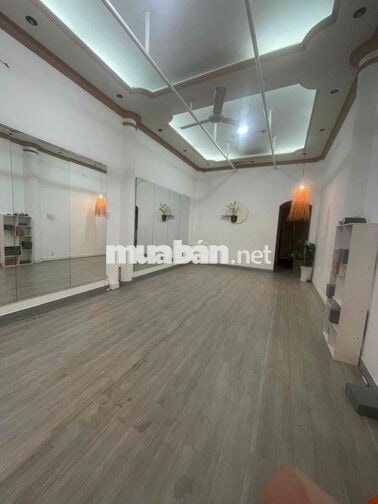 Nhượng mặt bằng Yoga bao cơ sở vật chất ( có sẵn)