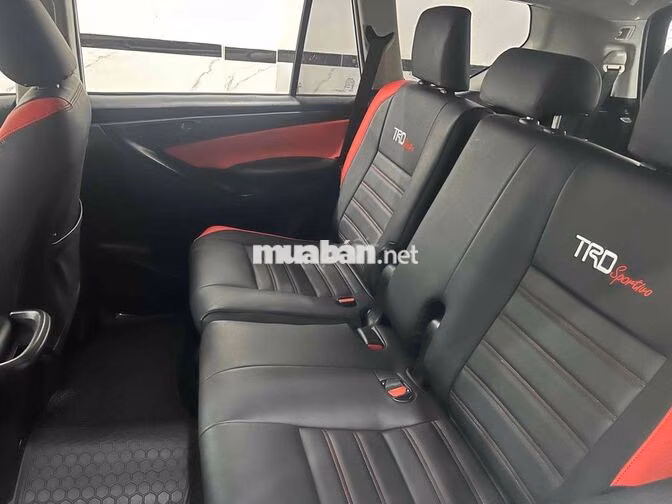 Toyota Innova E 2022 Trắng 7 chỗ
