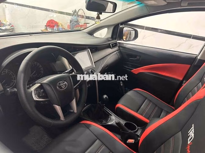 Toyota Innova E 2022 Trắng 7 chỗ
