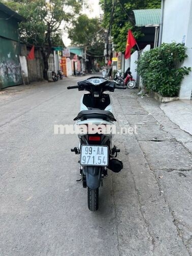 Cần bán Future 2025 Trắng 125Fi đèn led, odo1500km