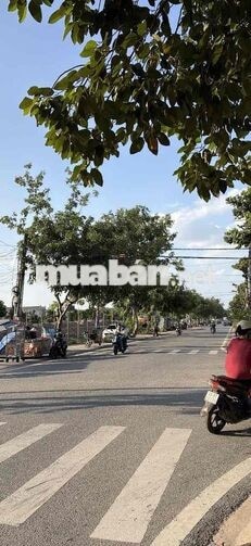 NHÀ HAI MẶT TIỀN KINH DOANH NGAY TRUNG TÂM THÀNH PHỐ MỚI BÌNH DƯƠNG