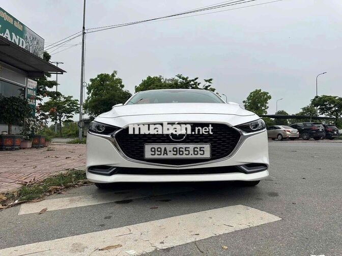 Mazda Mazda3 2022 Luxury Trắng 8 vạn km