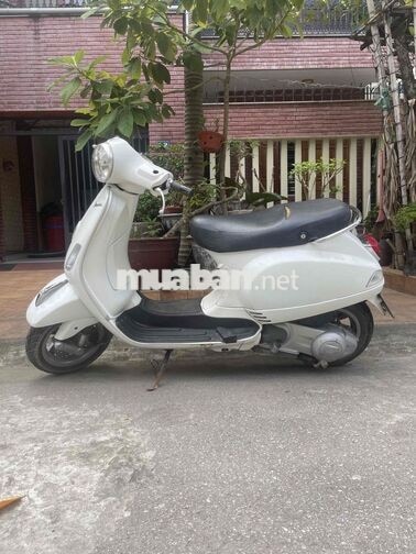 Piaggio Vespa 2011 Trắng