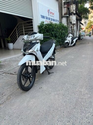 Cần bán Future 2025 Trắng 125Fi đèn led, odo1500km