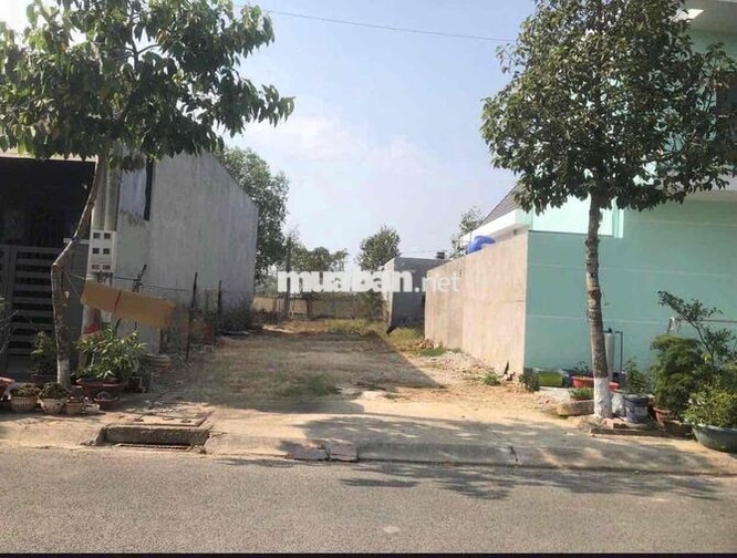 BÁN ĐẤT NỀN THỊ TRẤN TÂN HƯNG 160M2