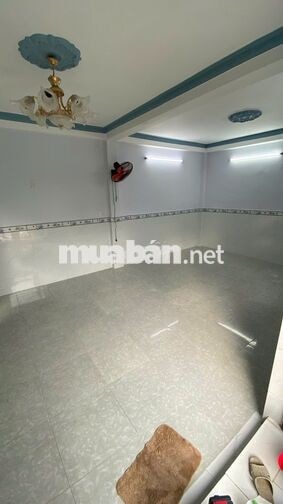Cho Thuê Tầng Trệt Nhà Nguyên Căn, Hẻm Thông, Xe 16c Đậu Trước Nhà