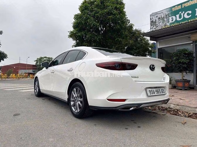 Mazda Mazda3 2022 Luxury Trắng 8 vạn km