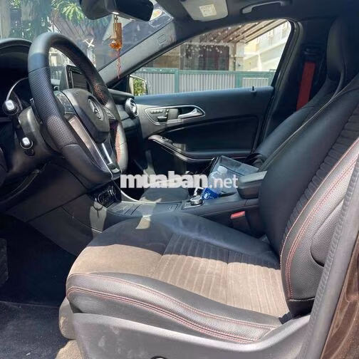 Mercedes-Benz GLA 250 4MATIC 2015 Nâu